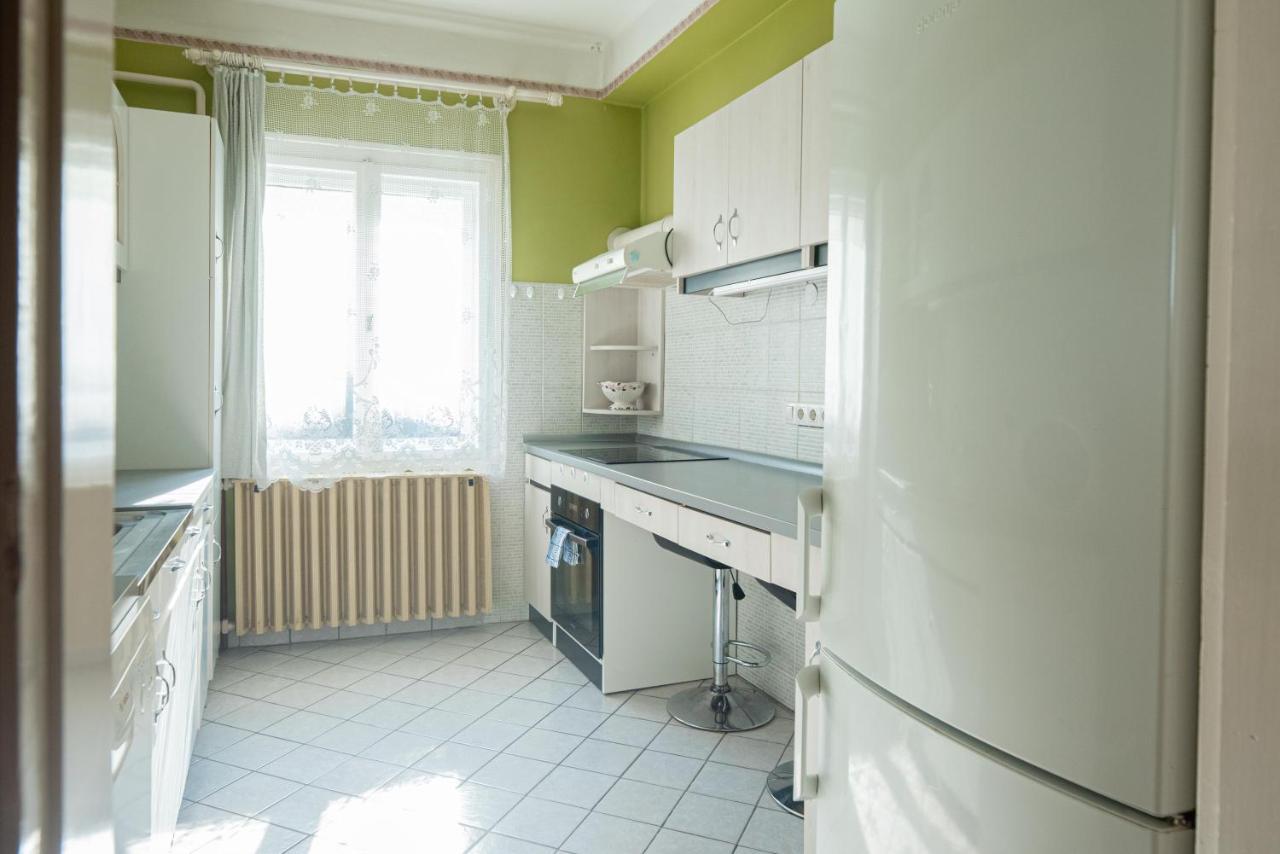 Vadkacsa Apartmanhaz Medencevel Zamardi Ngoại thất bức ảnh