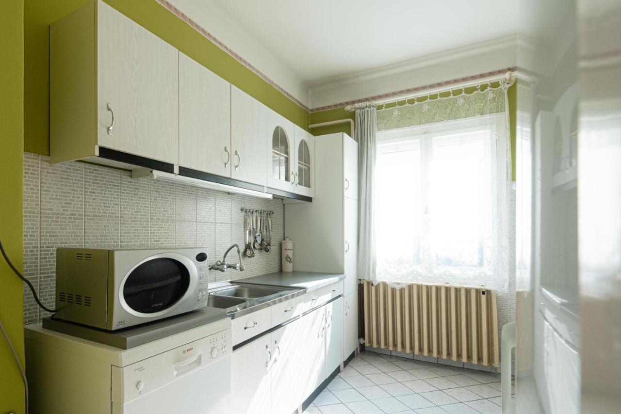 Vadkacsa Apartmanhaz Medencevel Zamardi Ngoại thất bức ảnh