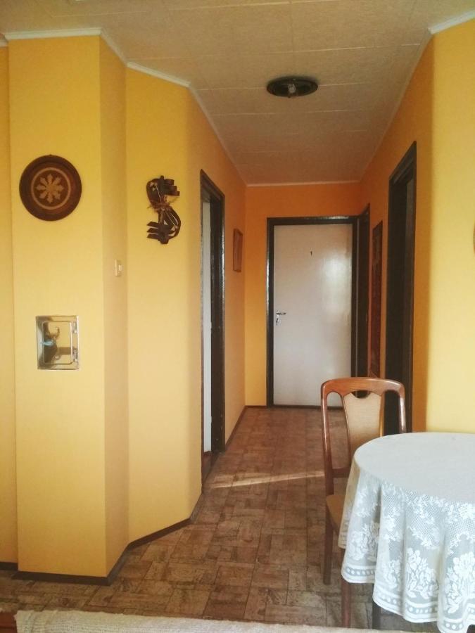 Vadkacsa Apartmanhaz Medencevel Zamardi Ngoại thất bức ảnh
