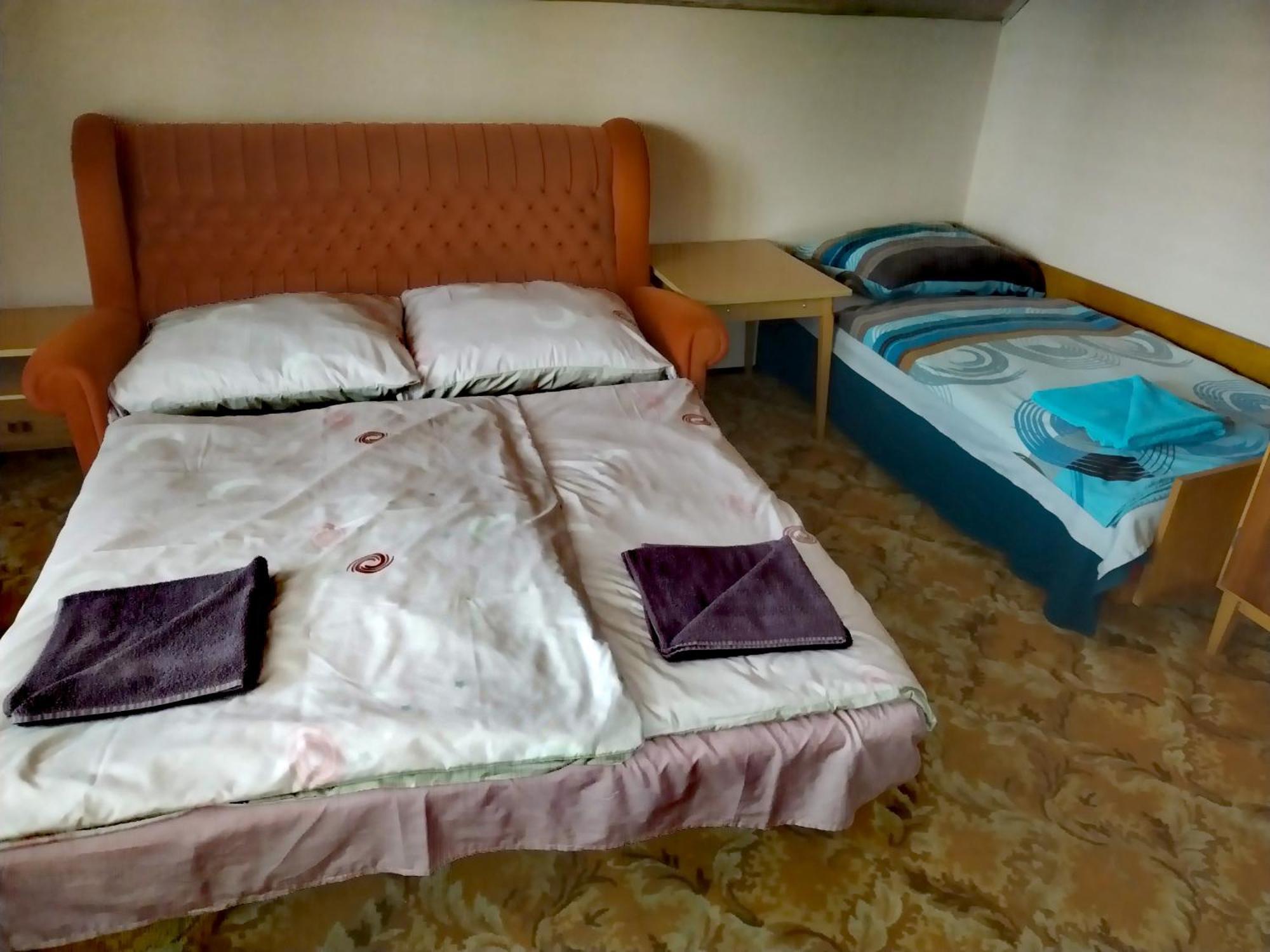 Vadkacsa Apartmanhaz Medencevel Zamardi Ngoại thất bức ảnh